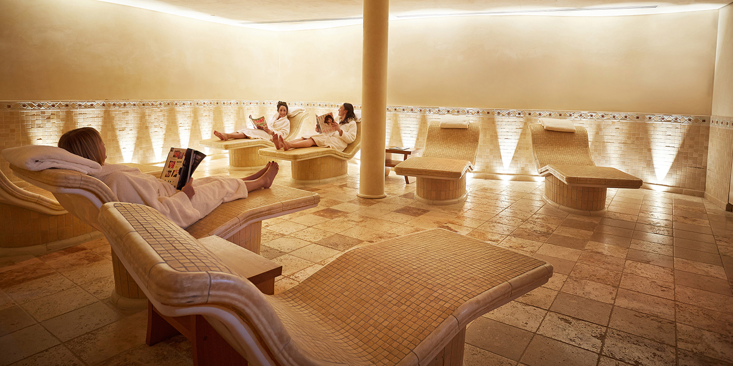 Aquarias spa Whatley Manor Tepidarium