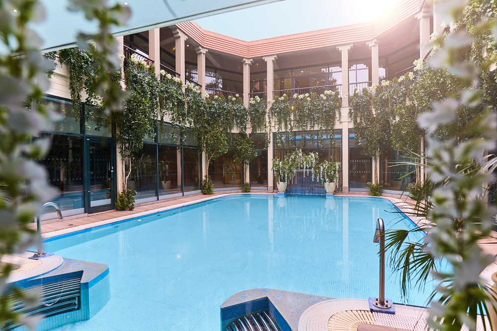 Aquasana sherwood Outdoor Pool April 2017 SF 02