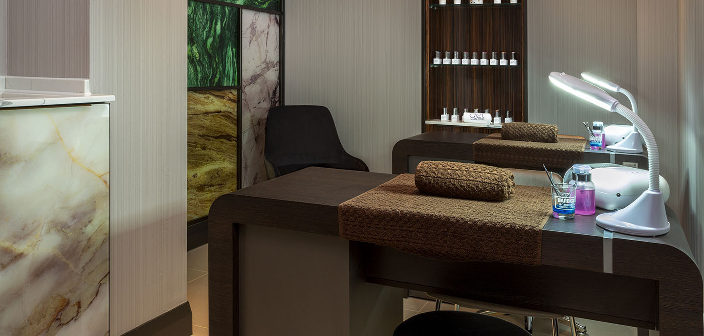 Nail Bar lo res