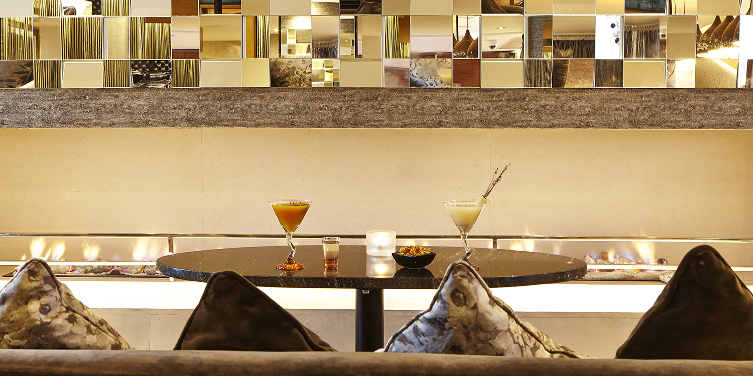 Studio bar Fire place