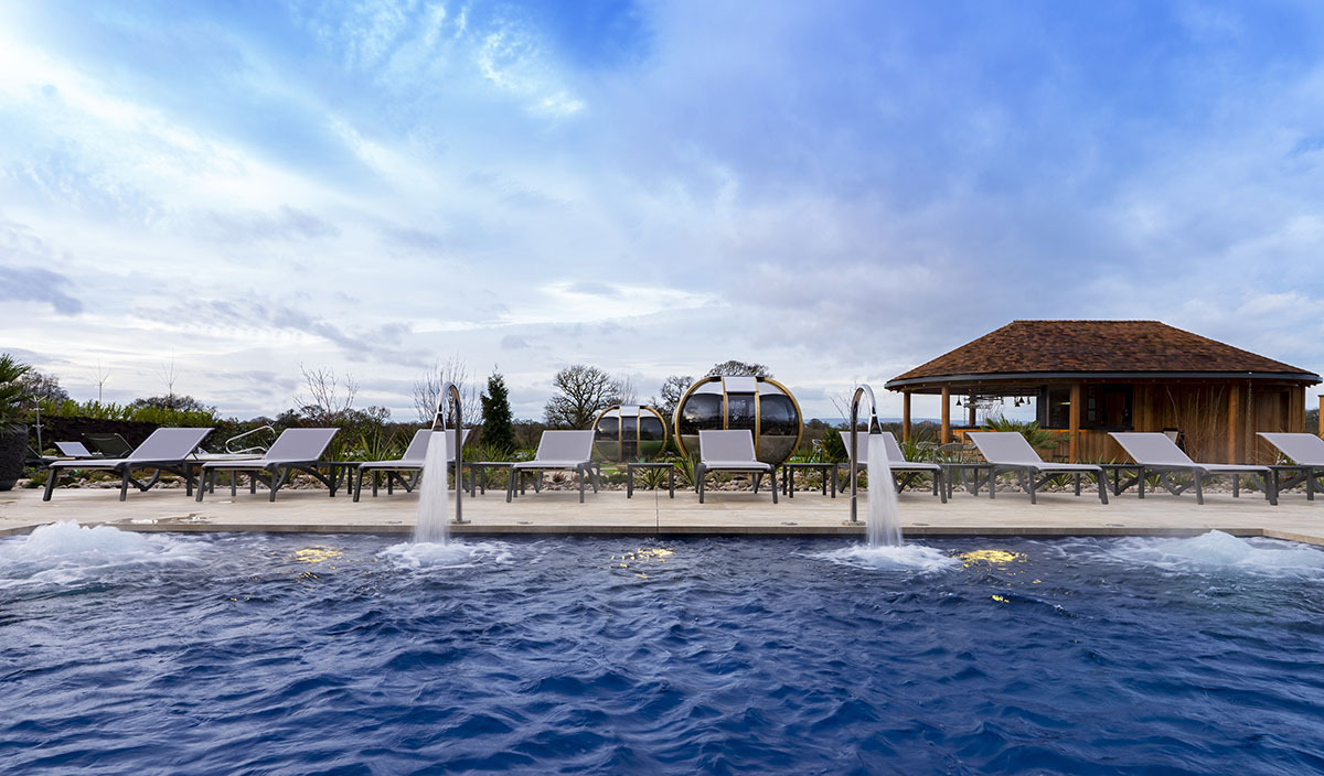 Carden outdoor pool