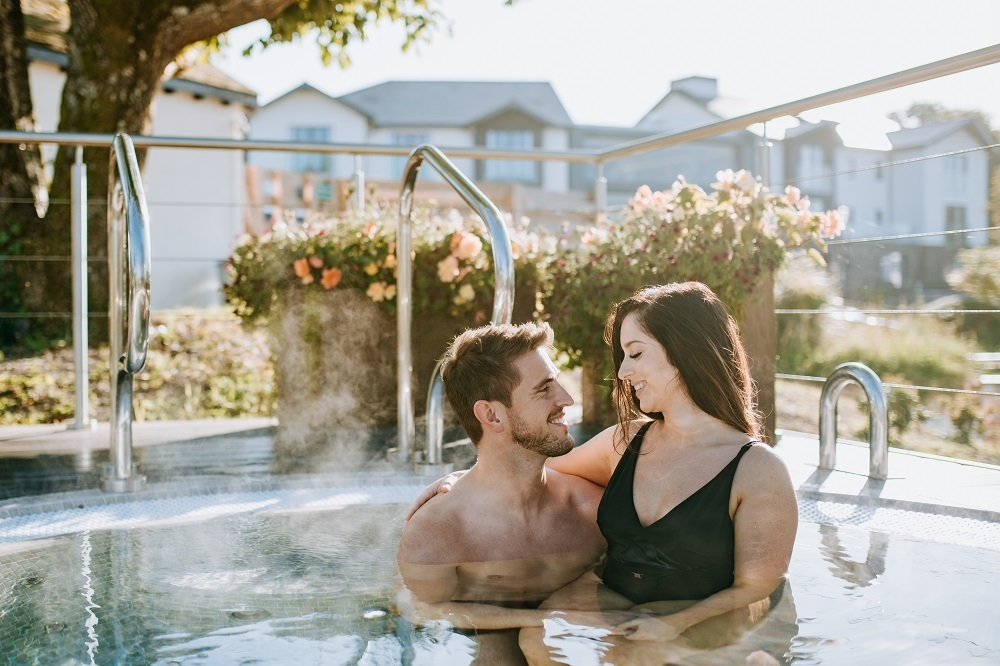 Low Wood Bay hot tub