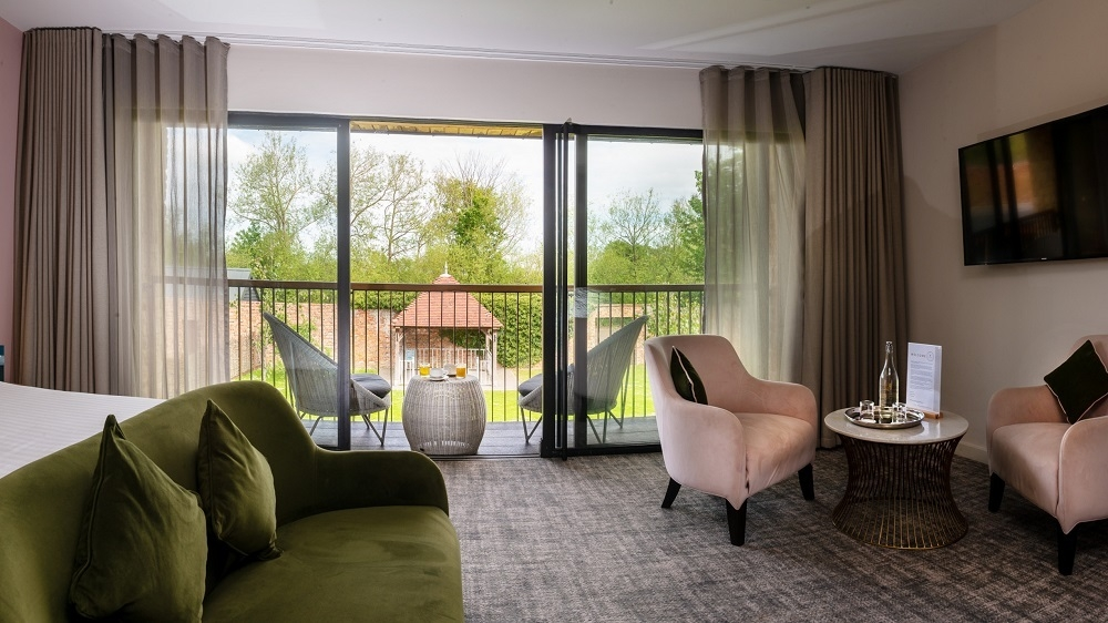 Hatherley 240 Balcony