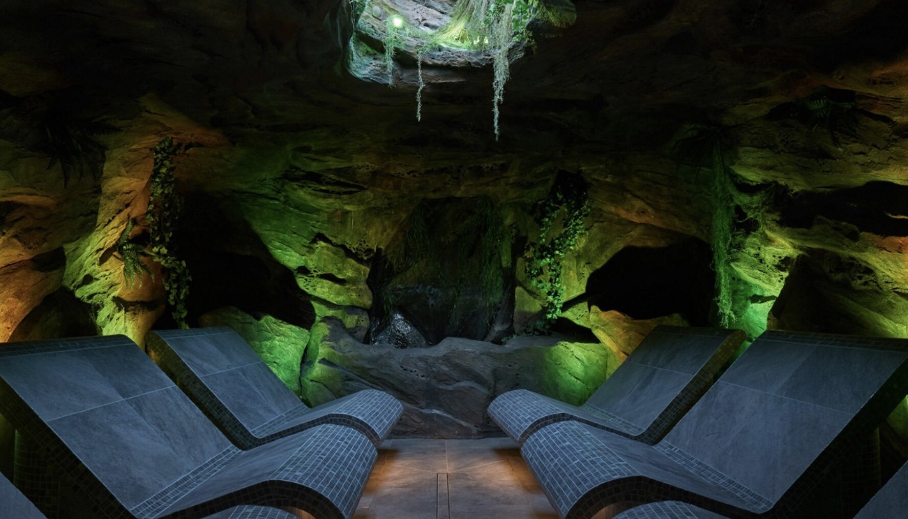 AS Longleat Forest Forest Cavern exclusive