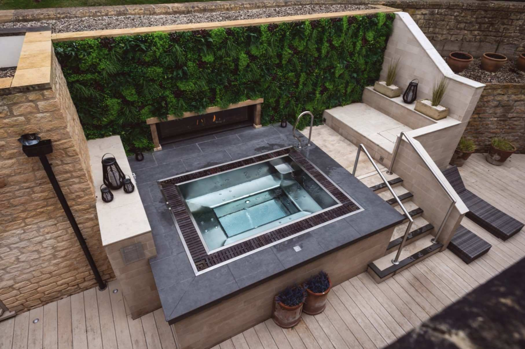 Dormy House outdoor hot tub